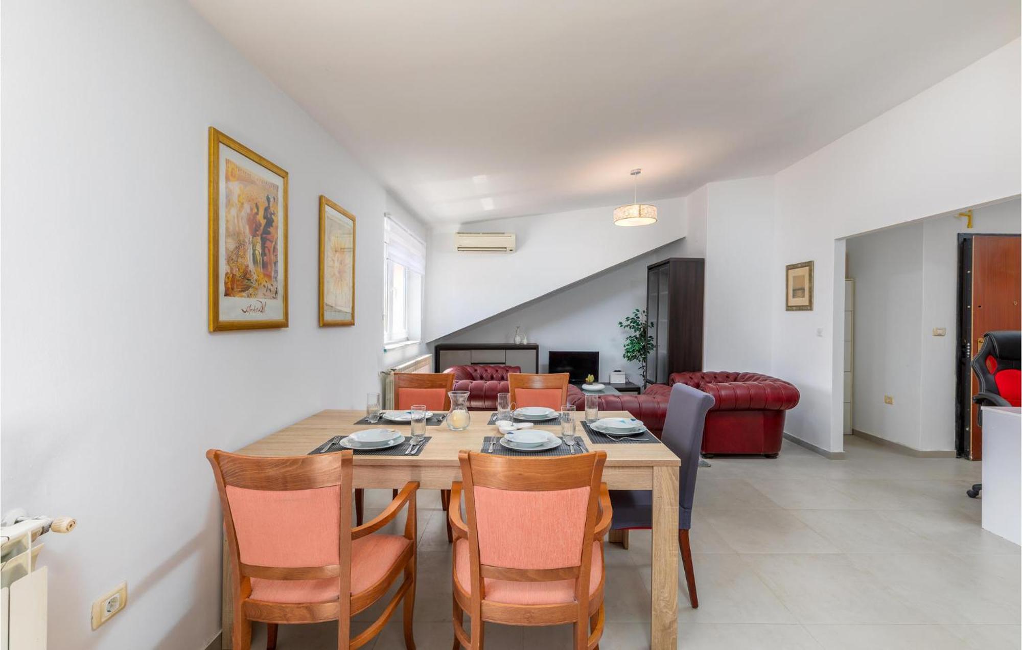 Awesome Apartment In Pula With Wifi מראה חיצוני תמונה