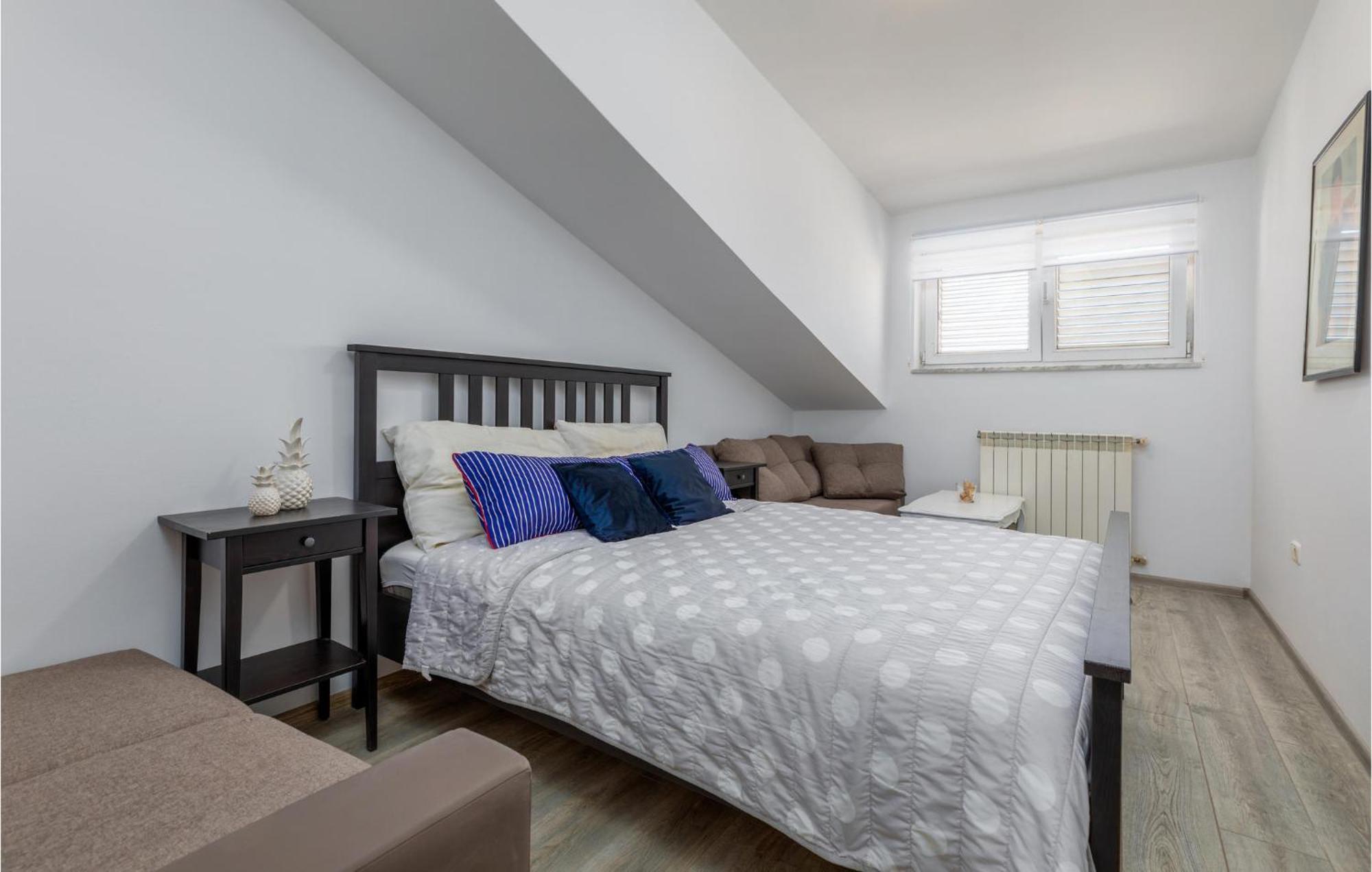 Awesome Apartment In Pula With Wifi מראה חיצוני תמונה